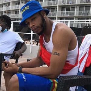 Meet your Posher, Clay